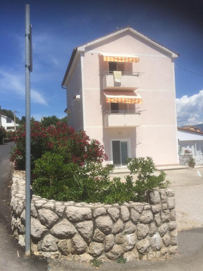 Botic Apartments Šilo Buitenkant foto