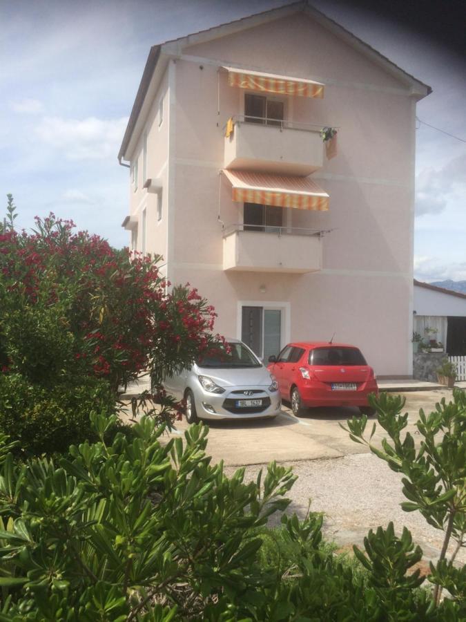Botic Apartments Šilo Buitenkant foto