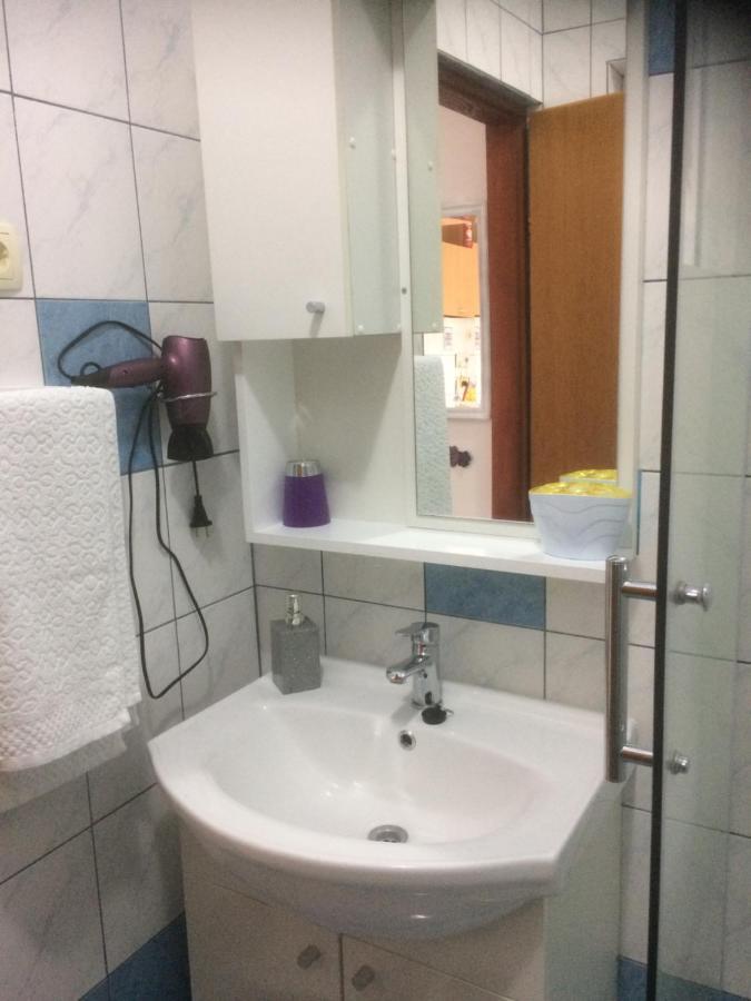 Botic Apartments Šilo Buitenkant foto
