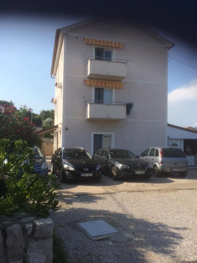Botic Apartments Šilo Buitenkant foto