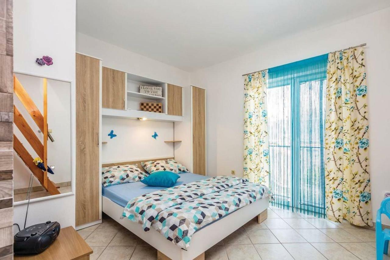 Botic Apartments Šilo Buitenkant foto